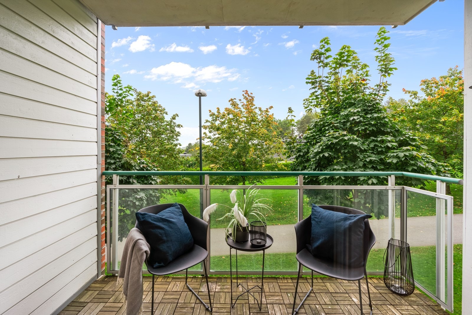 Balkong med hyggelig utsyn. Galleribilde