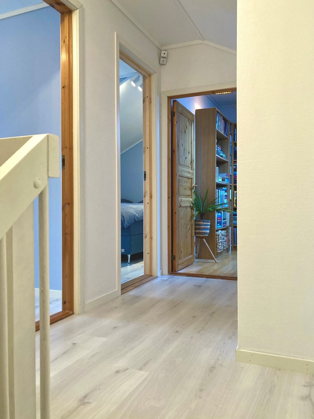 Trappegang loft med inngang til 3 soverom Galleribilde