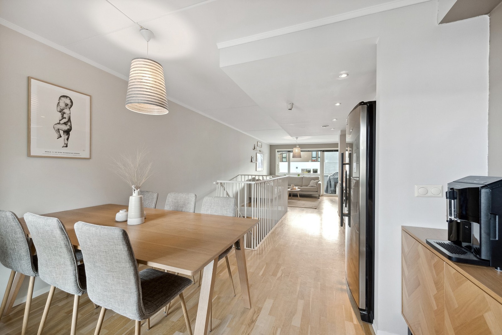 Ida Schjølberg v. EIE eiendomsmegling ønsker velkommen! Galleribilde