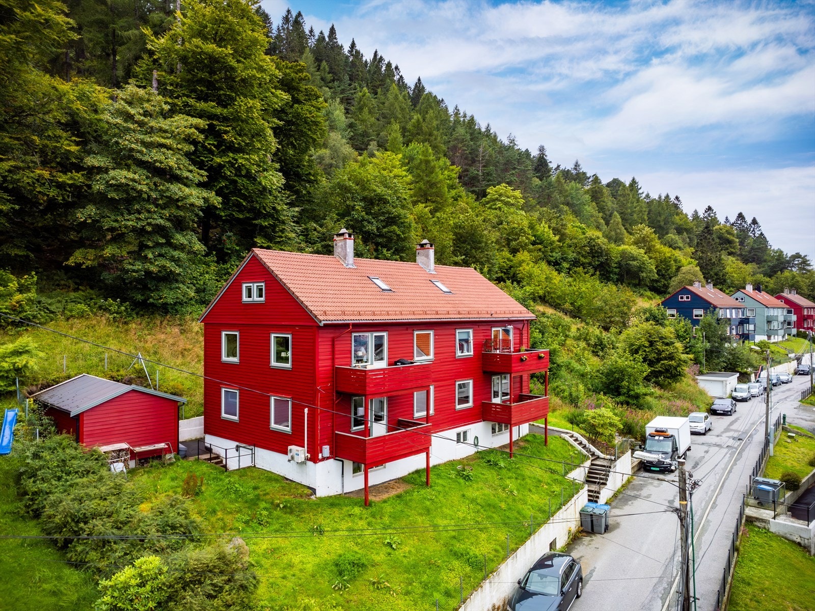 - Leiligheten tilhører et veldrevet borettslag - Galleribilde