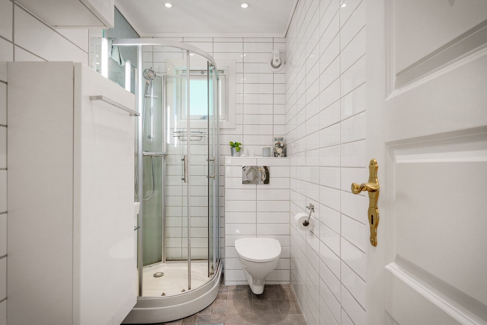 - Badet har en størrelse på 3,4 m² - Galleribilde
