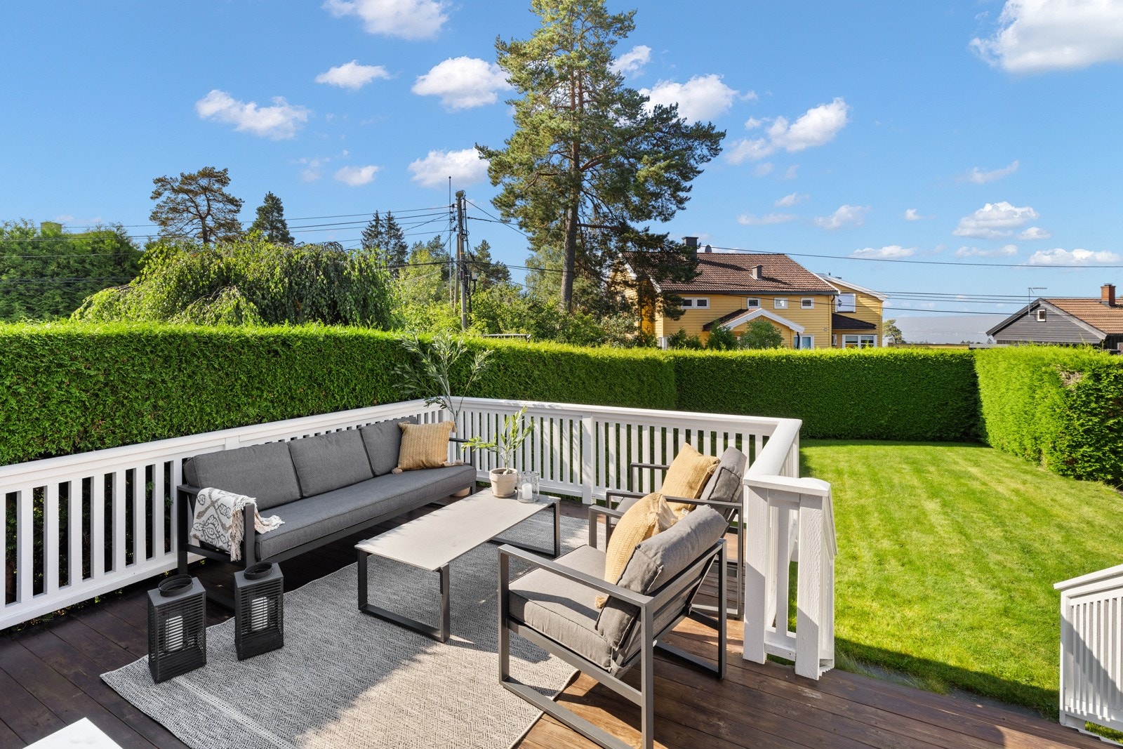 Vestvendt terrasse på ca. 22 m² Galleribilde