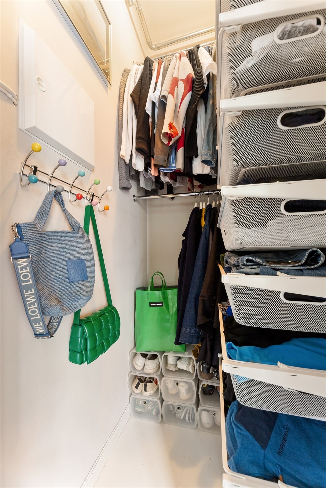 Praktisk bod/garderobe Galleribilde