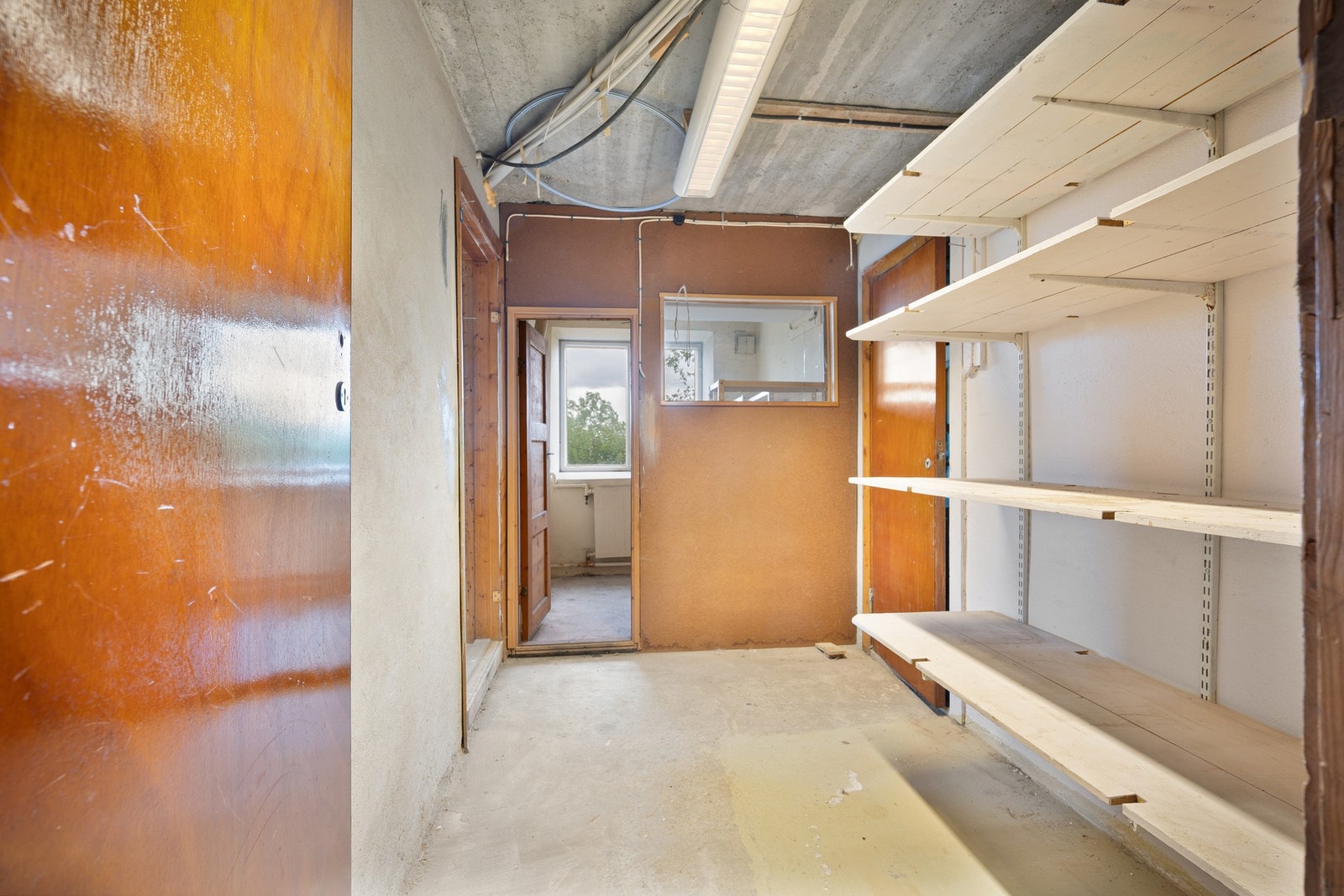 I 1. etasje finner du bodareal og oppbevaringsplass Galleribilde