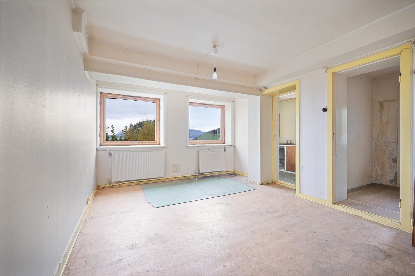 Eldre hybel i boligens 1. etasje Galleribilde