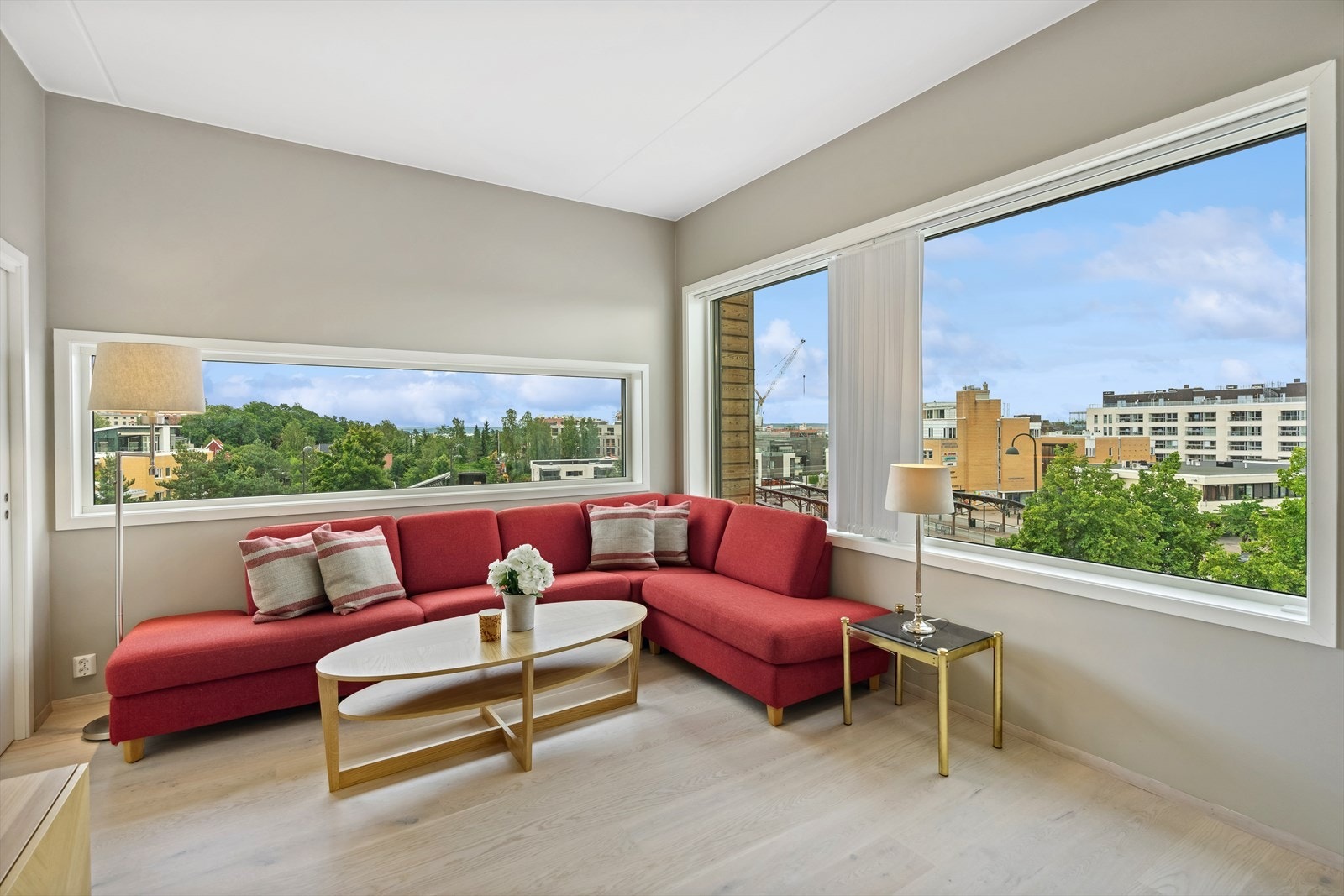 Det er utvendig solskjerming på vinduene, Galleribilde