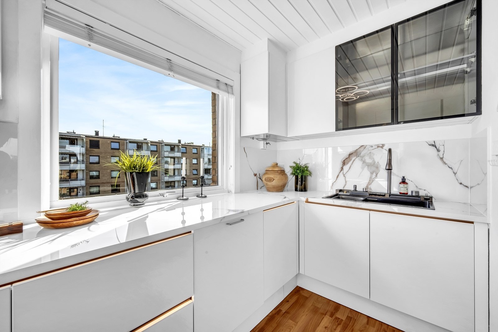 Lekre farge- og materialvalg er gjennomgående Galleribilde