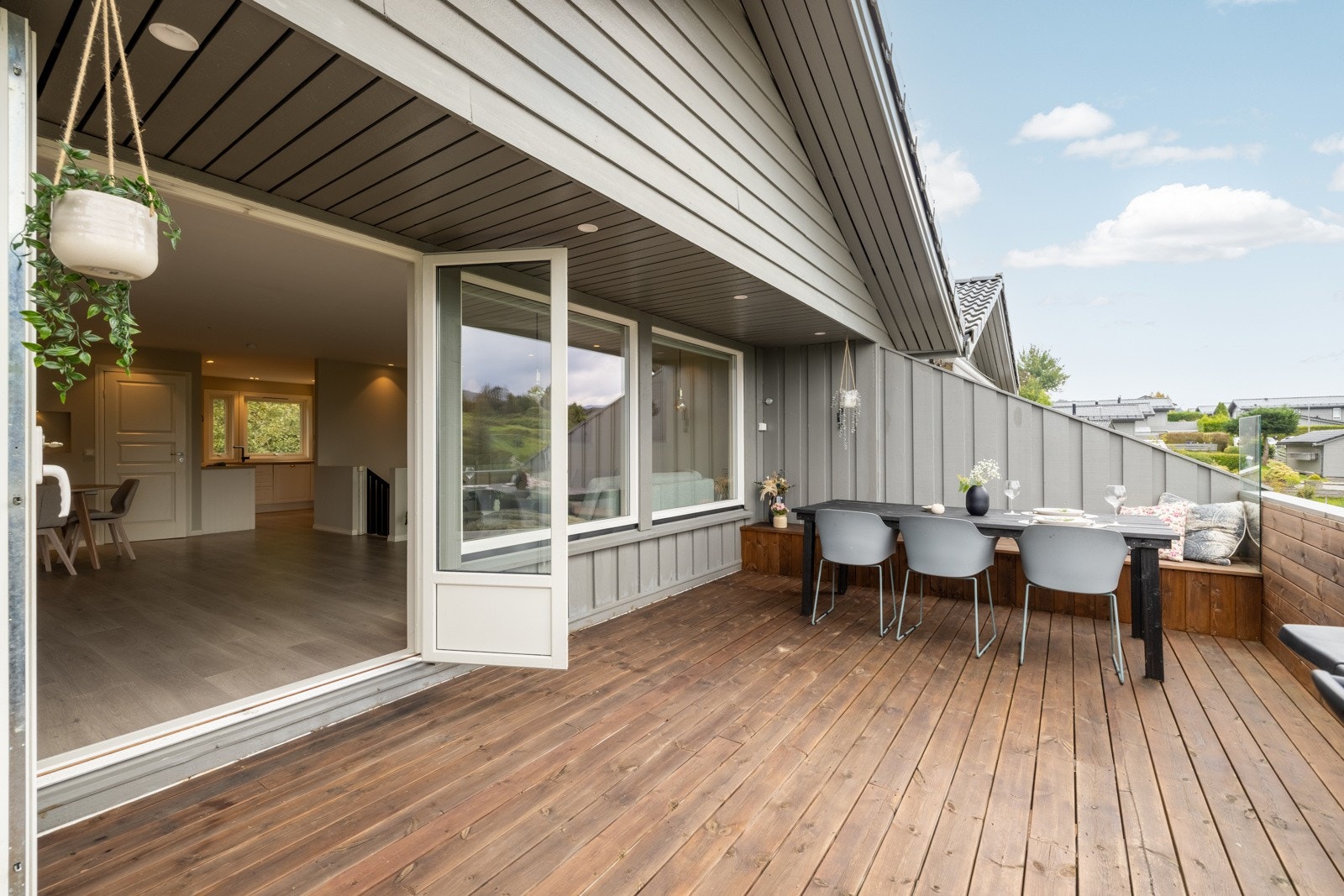 Med god plass til utemøbler og grill. Galleribilde