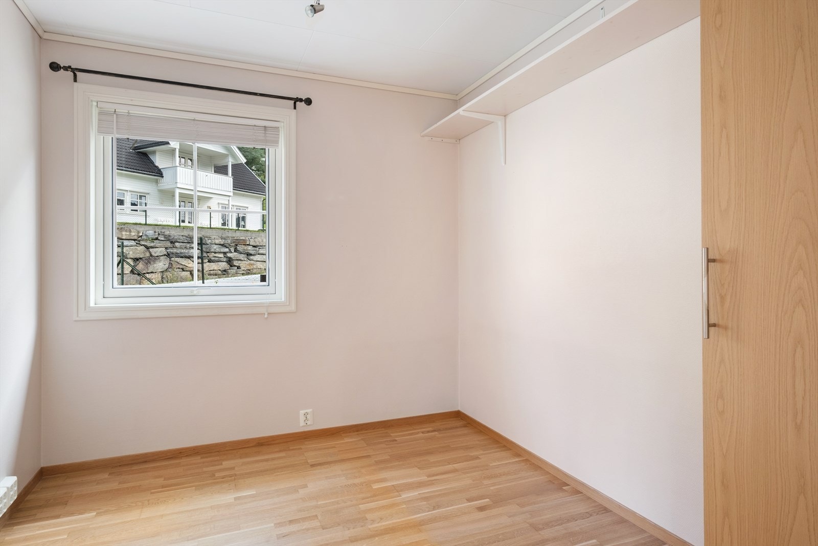 Soverom 2 egnar seg fint som barnerom eller gjesterom. Galleribilde