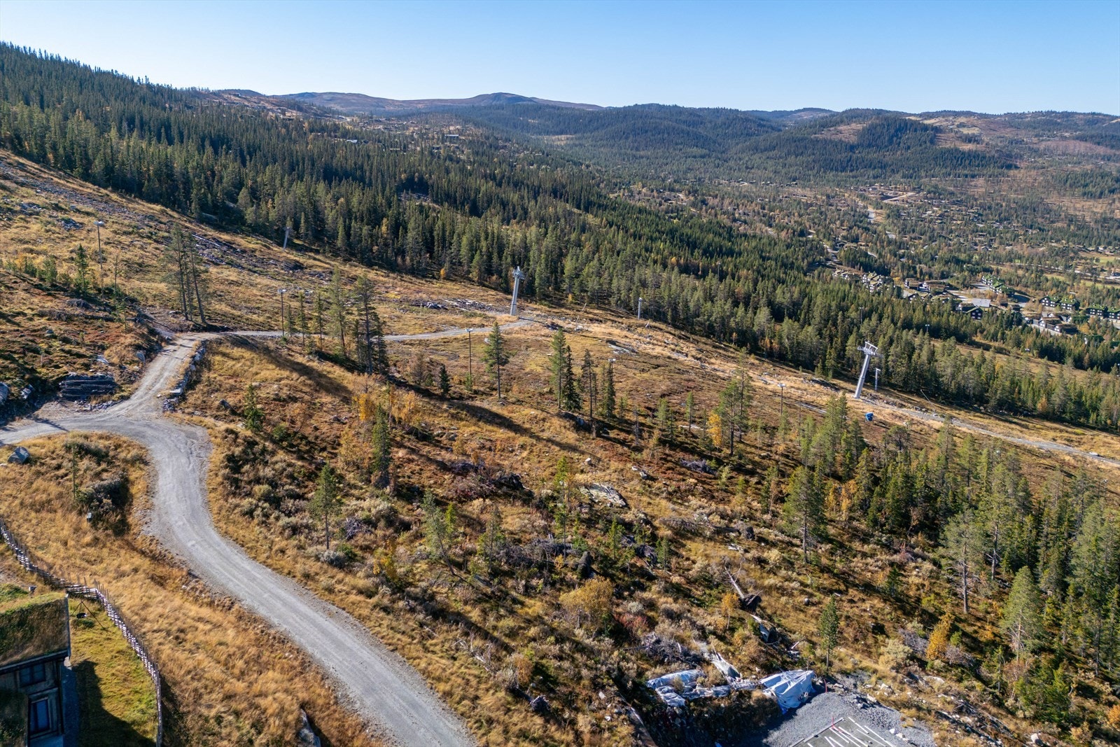 Nærmere bakken kommer du ikke Galleribilde