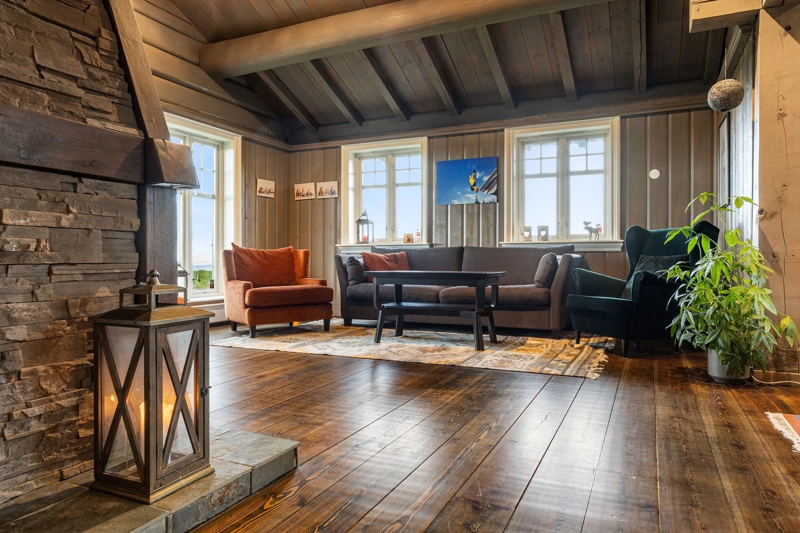 Stuen mot øst. Galleribilde