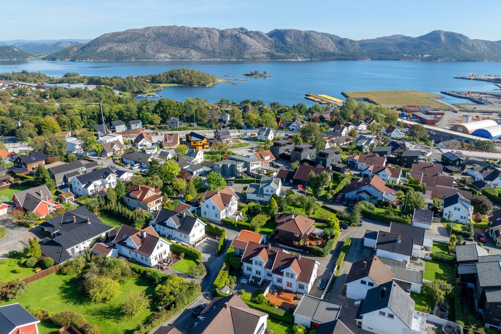 Flott beliggenhet på Hinna. Galleribilde