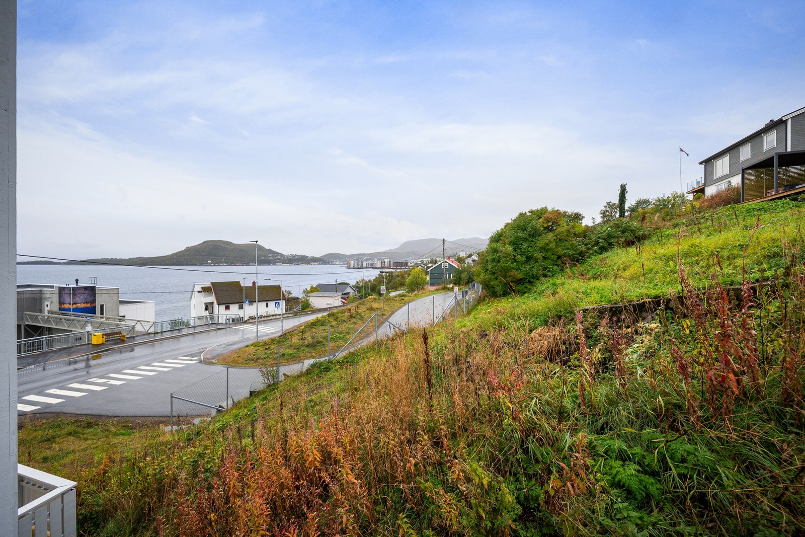 En fin andelsleilighet i toppetasje i Skjæret borettslag på Trondenes, et populært og sentralt boligområde Galleribilde