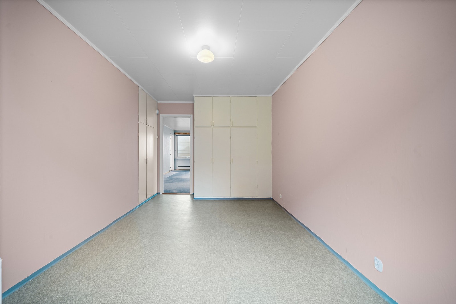 Innebygd garderobeskap Galleribilde