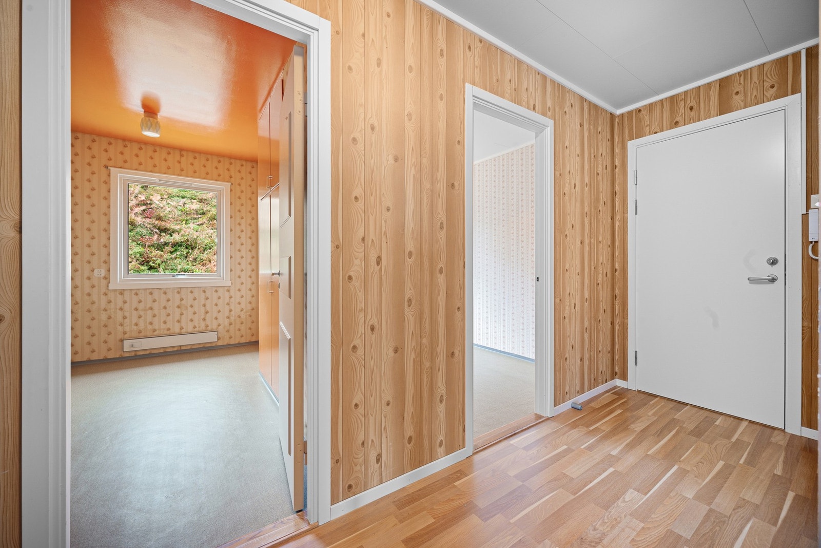 Adkomst til soverommene er fra gang (inngangsdør til høyre) Galleribilde