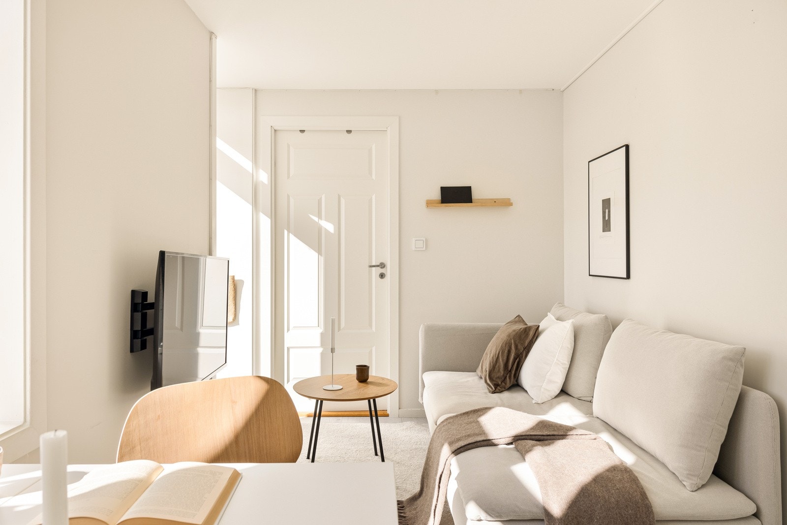 Her har man god plass til å møblere med sofagruppe. Galleribilde