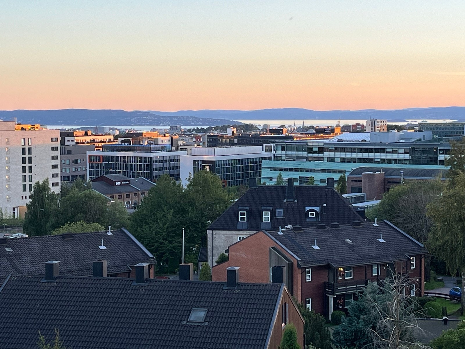 PrivatMegleren Park v/Mick H. S. Rødsten har gleden av å presentere Gunnar Schjelderups vei 33B! Galleribilde