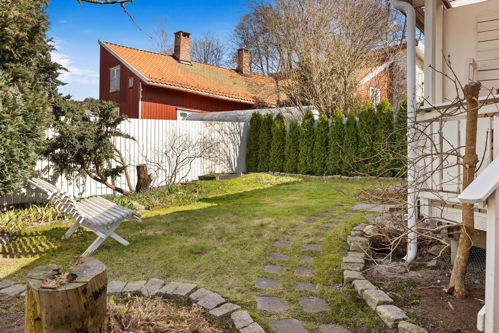 Bakgård Galleribilde