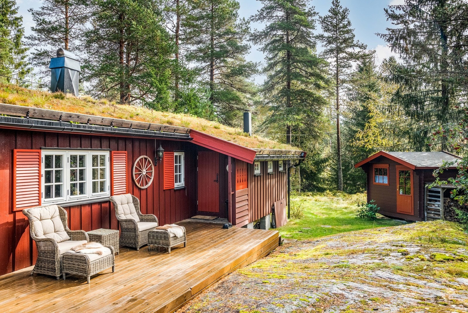 I tillegg er det oppført utvendig bod fra 2007 på 7 m2 på eiendommen. Galleribilde