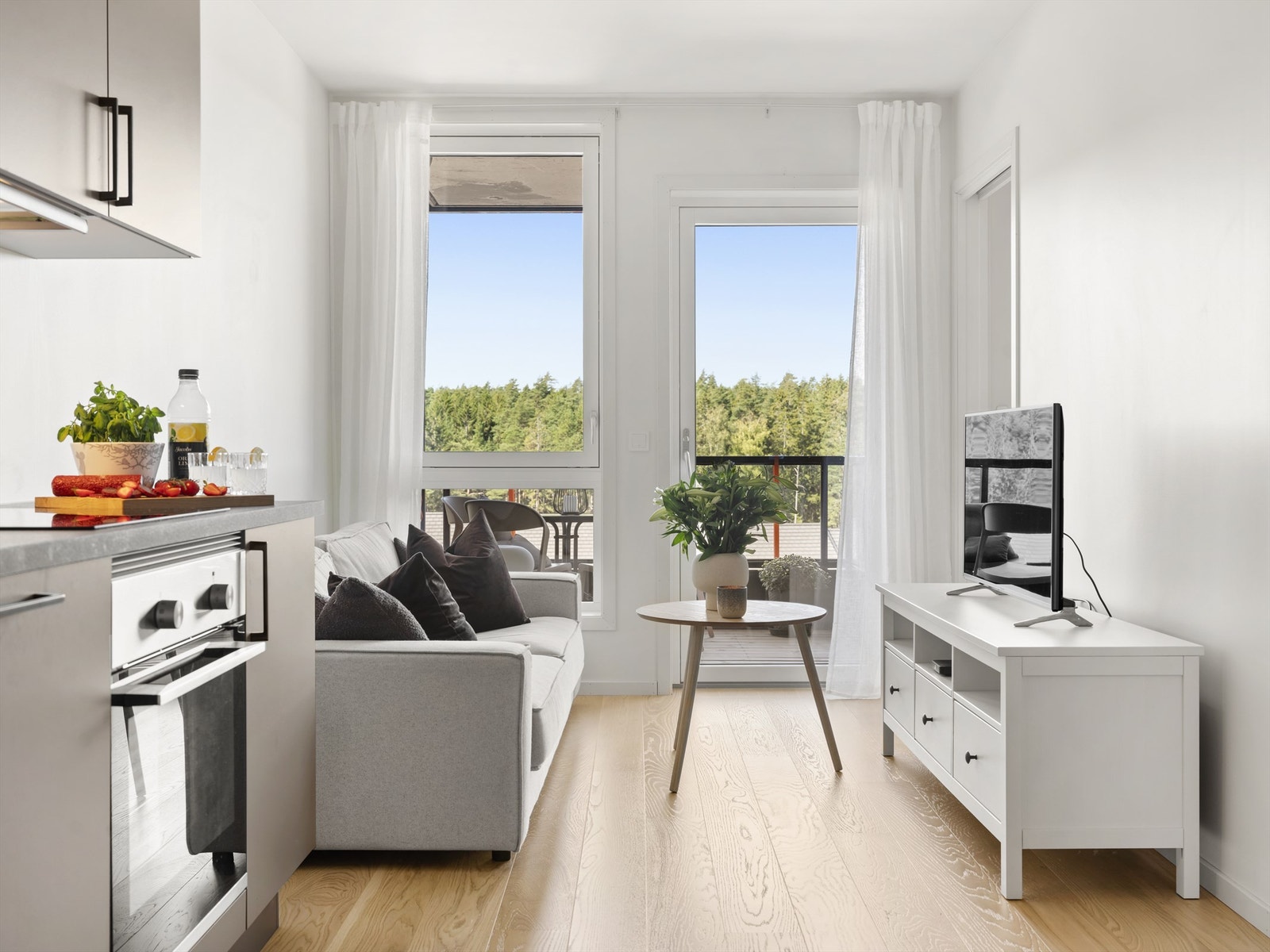 Marka i vest er et pent skue å se ut på året gjennom. Innsyn er i praksis fraværende. Galleribilde