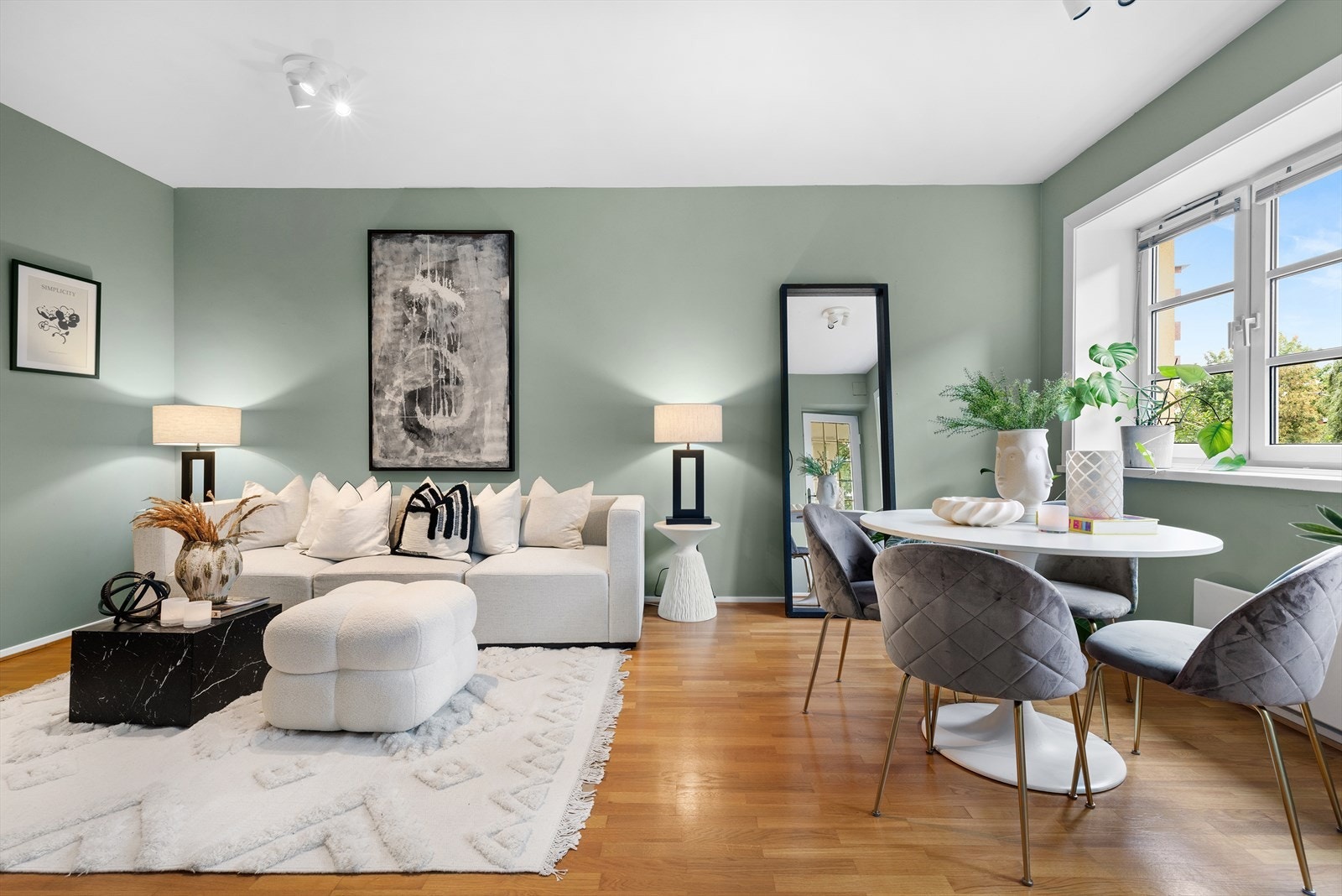 Den romslige planløsning gjør det enkelt å innrede etter eget ønske Galleribilde