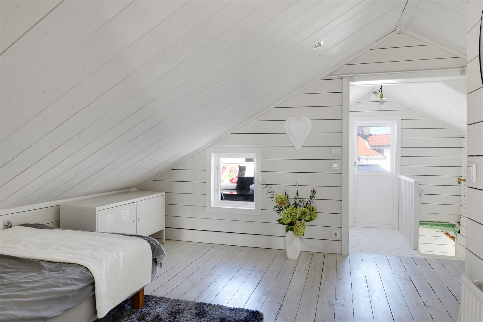 Allrum/hall med utgång till... Galleribilde