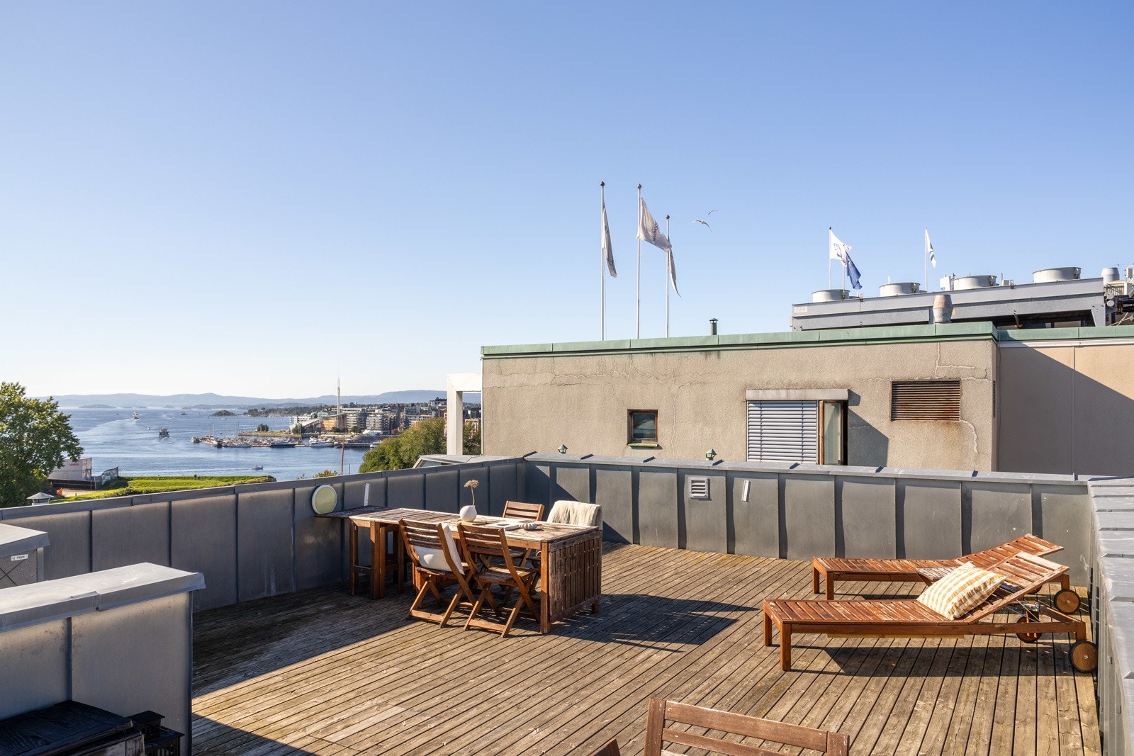 Veldrevet sameie med felles takterrasse med panoramautsikt mot Oslofjorden. Galleribilde