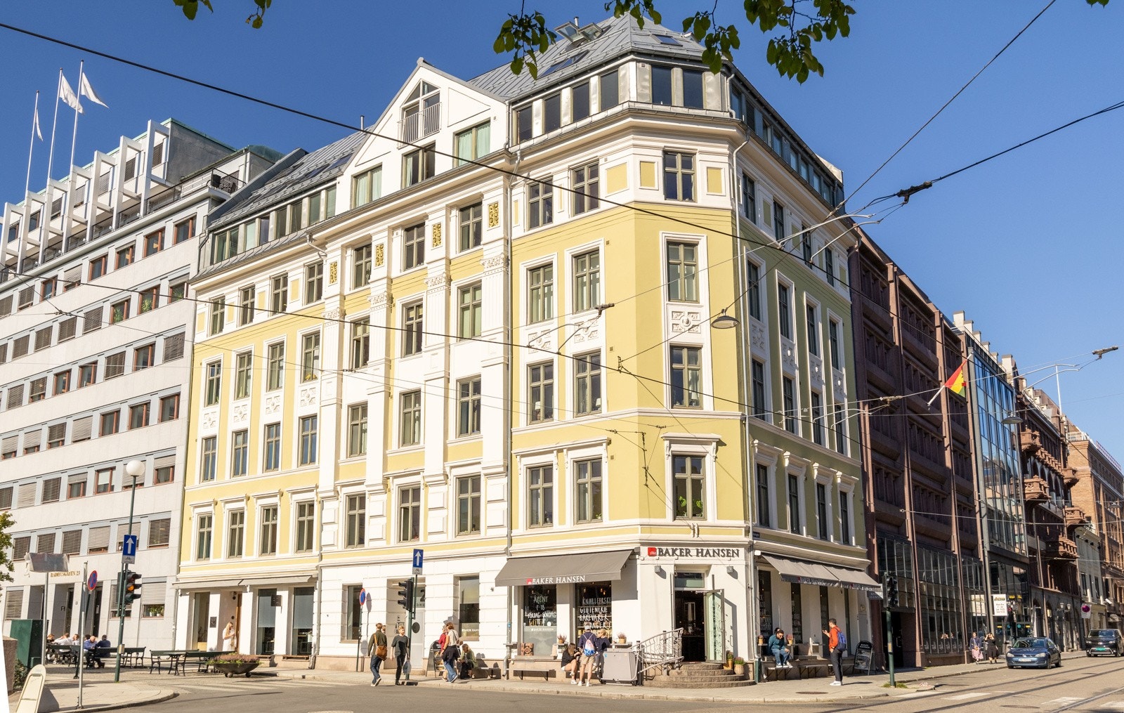 Leiligheten har en sentral beliggenhet midt i Oslo sentrum med umiddelbar nærhet til alt man trenger i hverdagen. Galleribilde