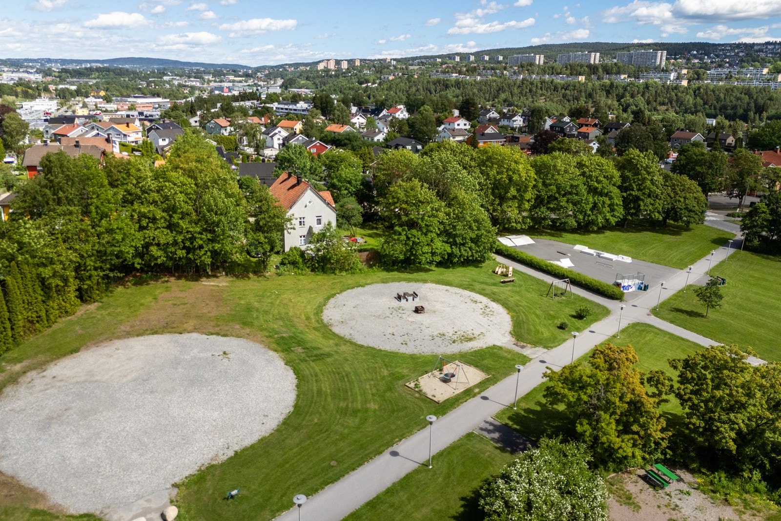 Store friarealer Galleribilde