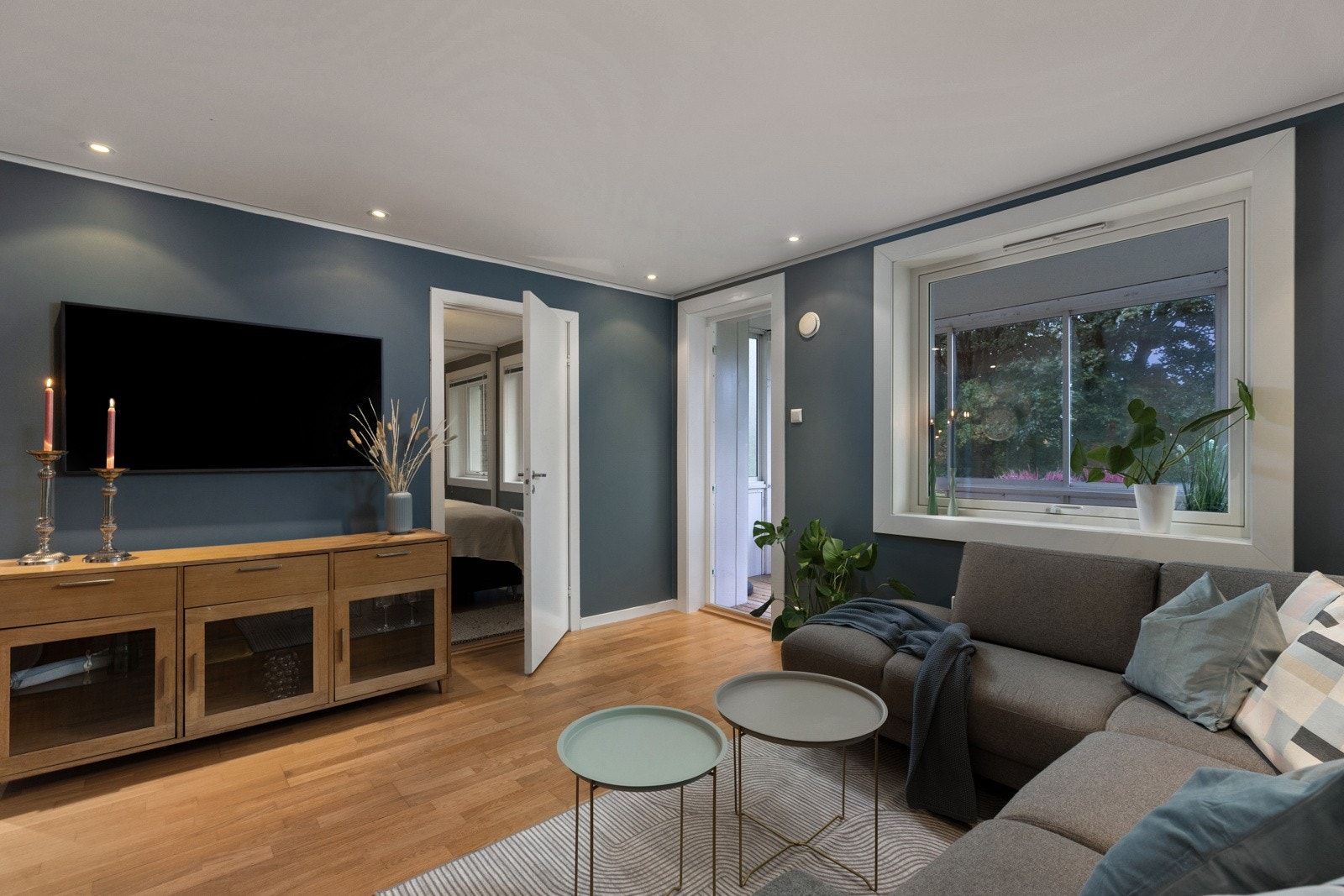 Privatmegleren ved Ole Eirik Thunshelle ønsker velkommen til Spektrumveien 1 Galleribilde