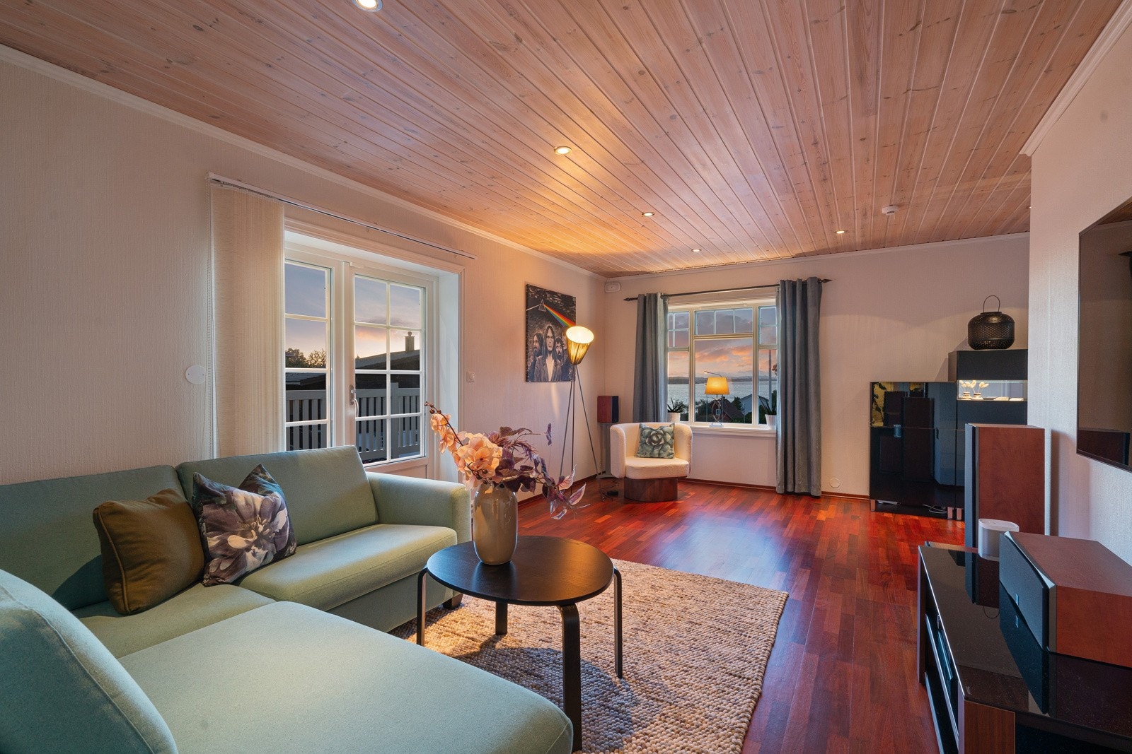 Kveldsbilde - Tv-stue Galleribilde