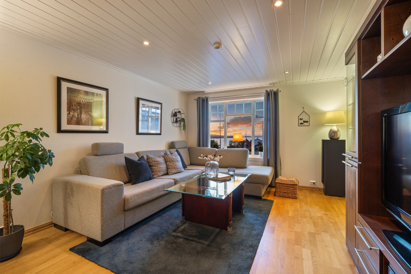 Kveldsbilde - Stue Galleribilde