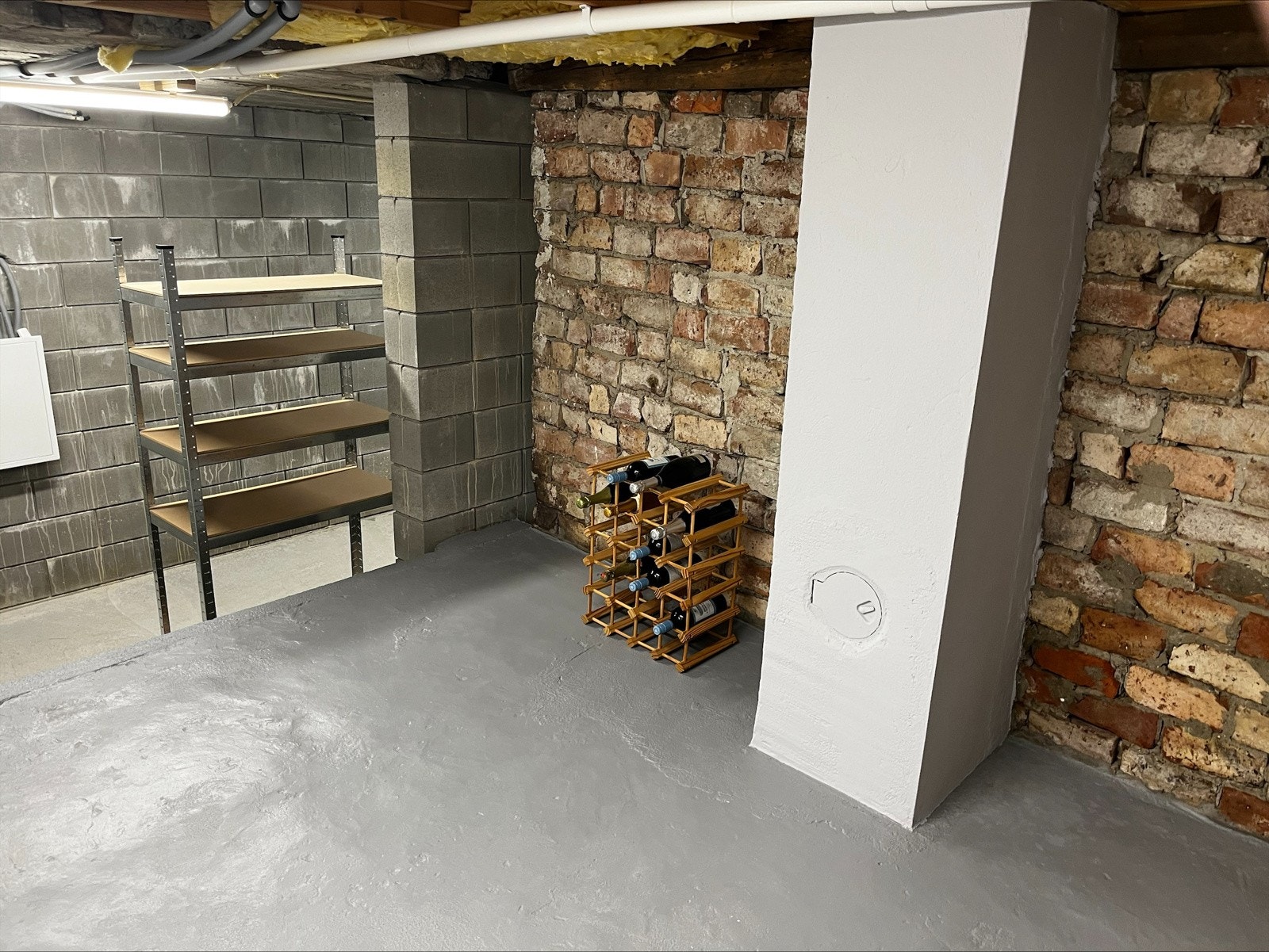 Del av kjeller er nyere som følge av tilbygg i 2017 med god takhøyde. Selgers eget bilde. Galleribilde