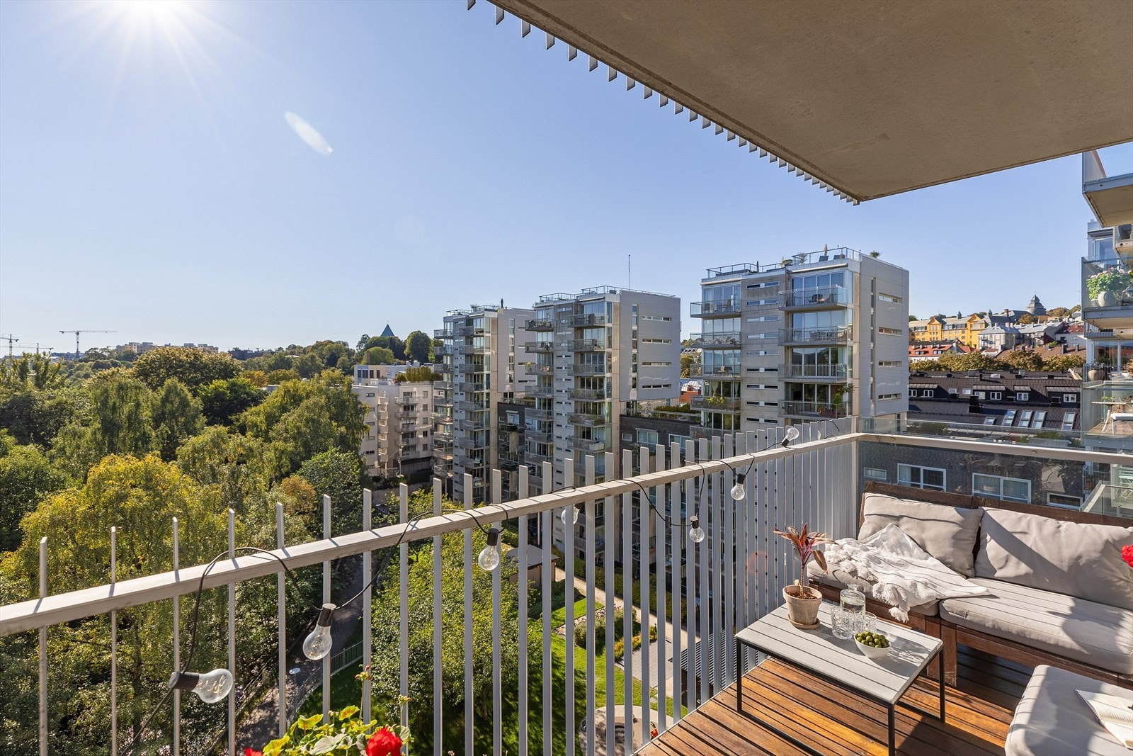 Nyt kaffekoppen i solen Galleribilde