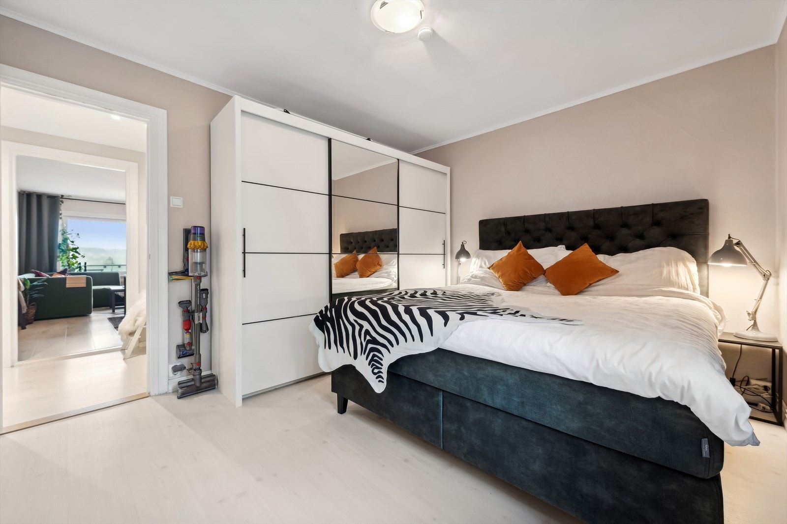 Leiligheten disponerer totalt 2 soverom som begge er av god størrelse. Galleribilde