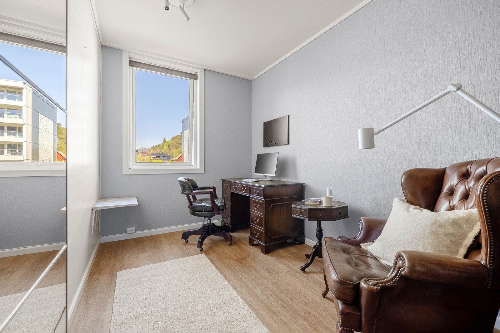 Begge rommene har god plass til seng og garderobeskap. Galleribilde