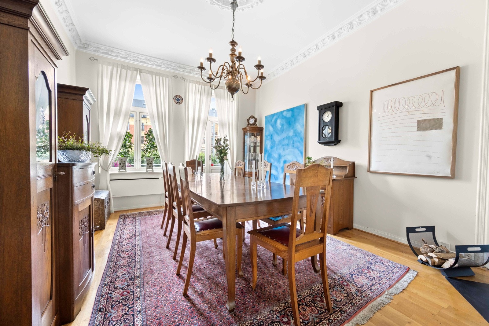 Her har selger dekket langbord til 16 personer uten problem! Galleribilde