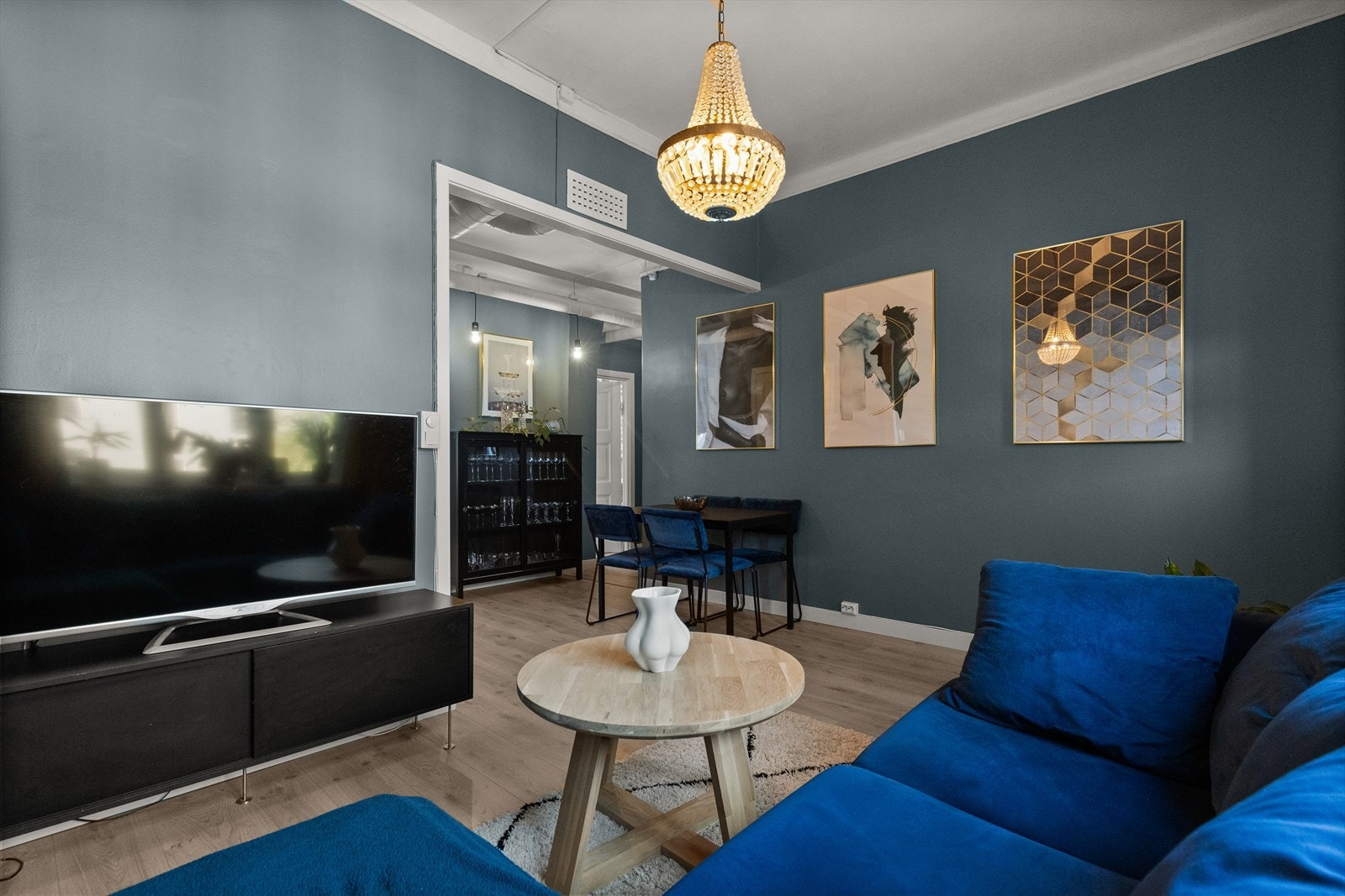 Leiligheten har en god planløsning med fine soneinndelinger. Galleribilde