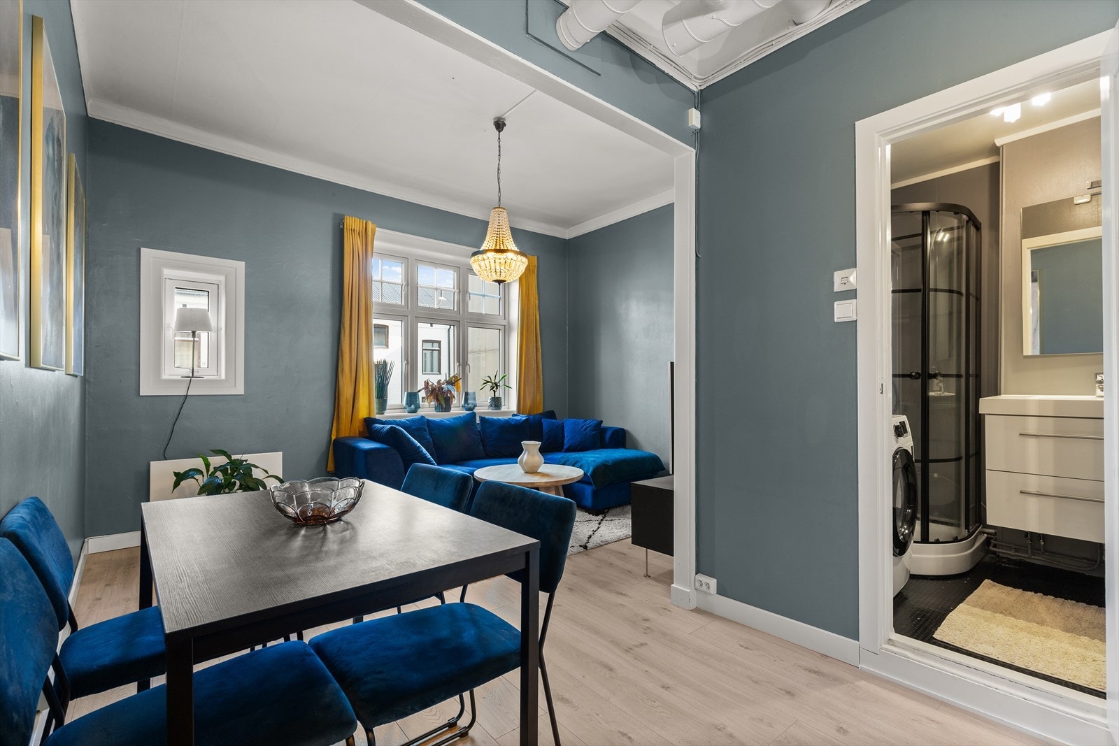 Legg merke til den gode takhøyde på 2,7m. Galleribilde