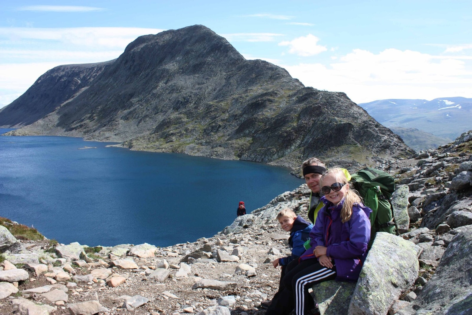 Besseggen- en klassiker som ligger bare 40 min unna med bil Galleribilde