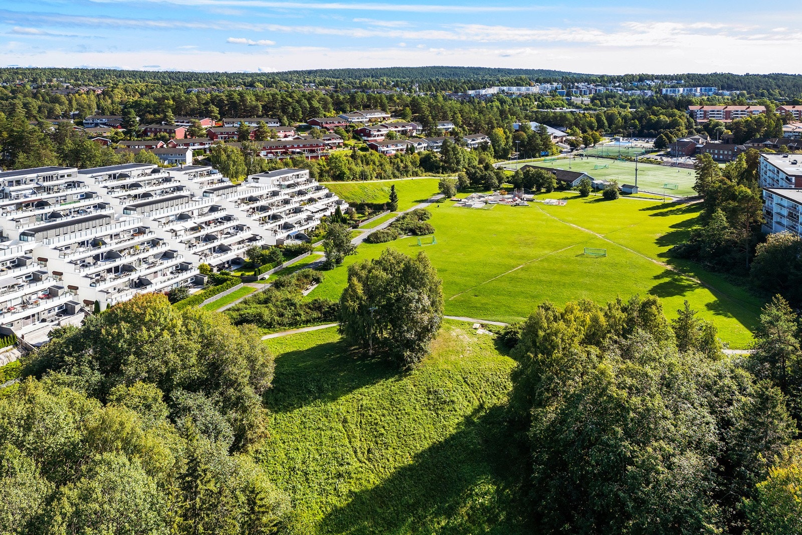Det er mange turområder og ikke minst gangveier til Hvervenbukta Galleribilde
