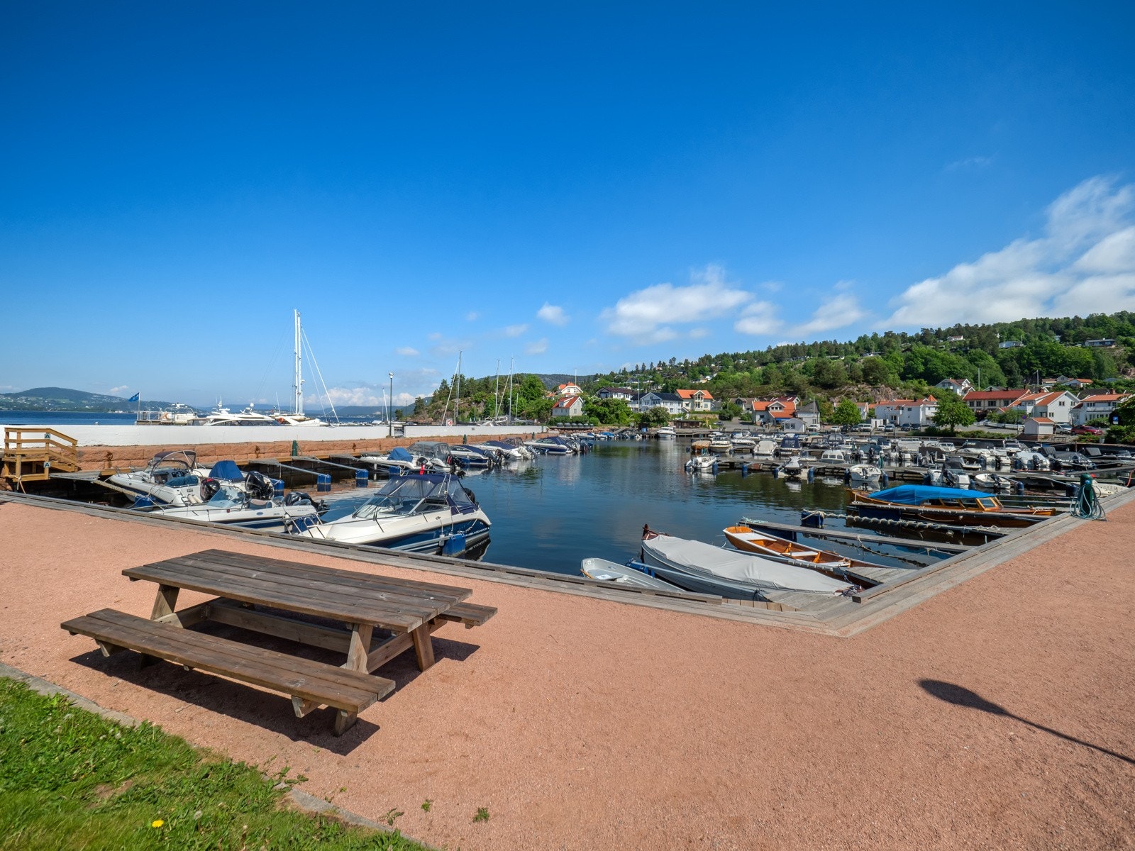 Holmsbu sentrum Galleribilde