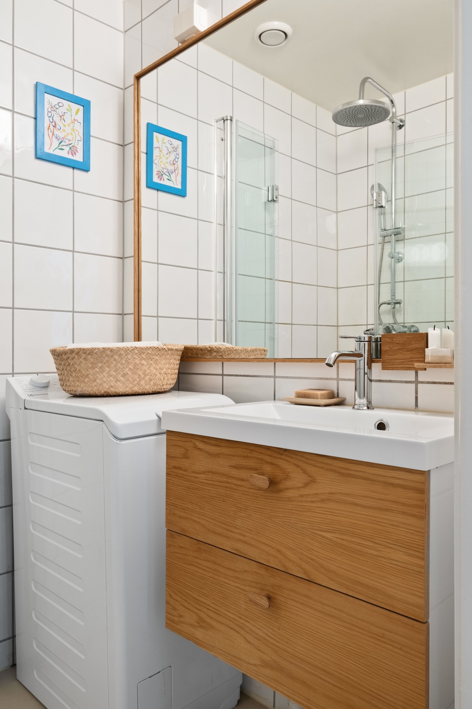 Opplegg for vaksemaskin på badet, i tillegg til felles vaskerom. Galleribilde