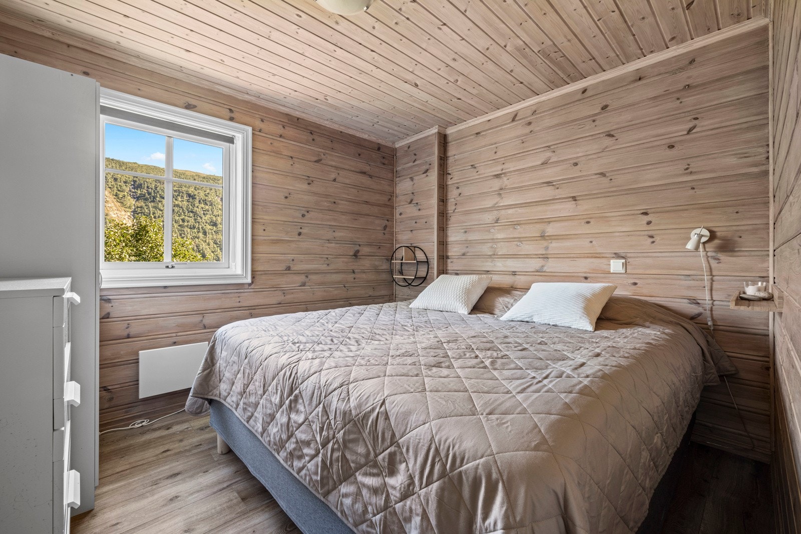 Hytten har hele fire soverom Galleribilde