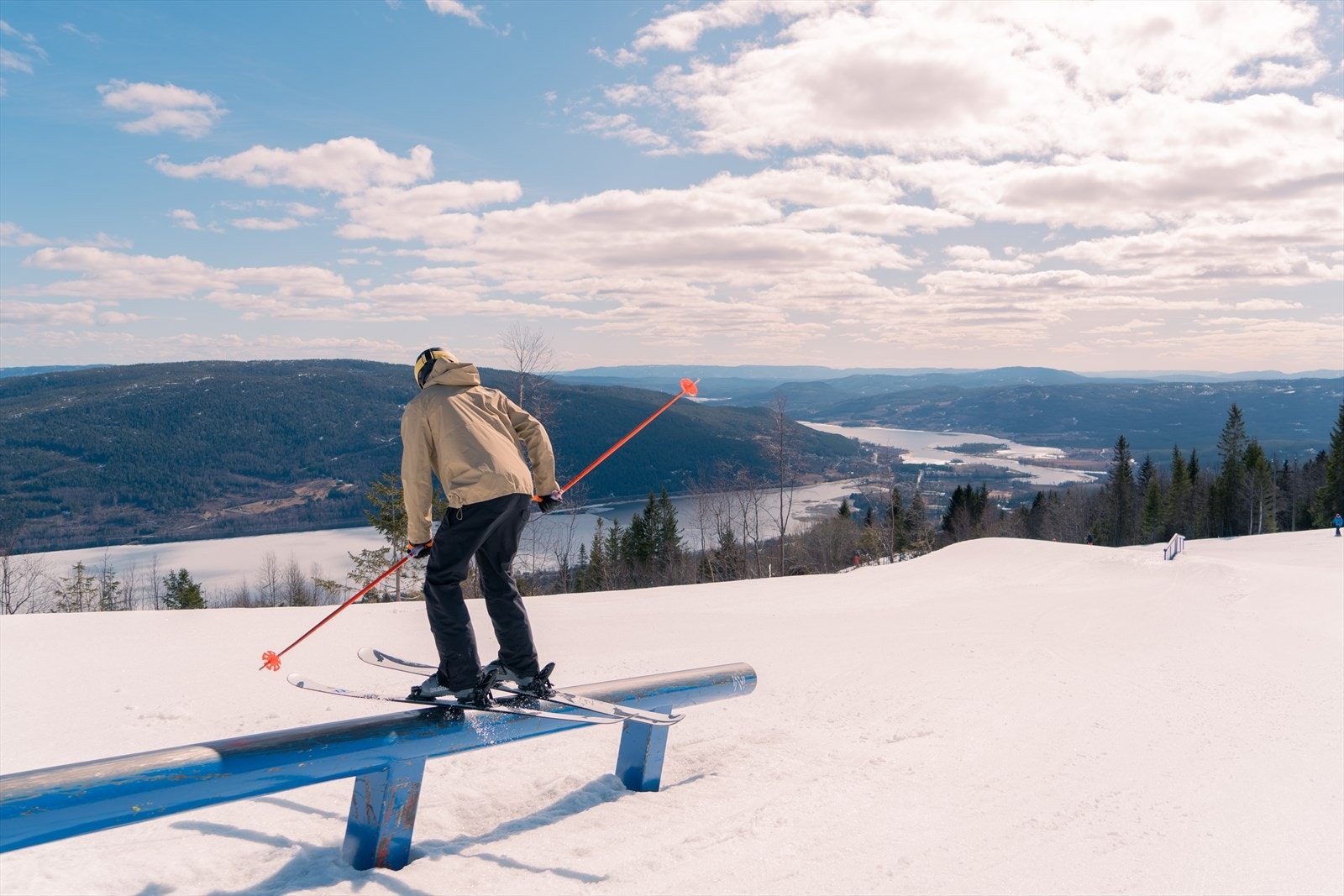 13 heiser, 26 nedfarter, 2 terrengparker og totalt 25 kilometer preparerte alpinløyper. Galleribilde
