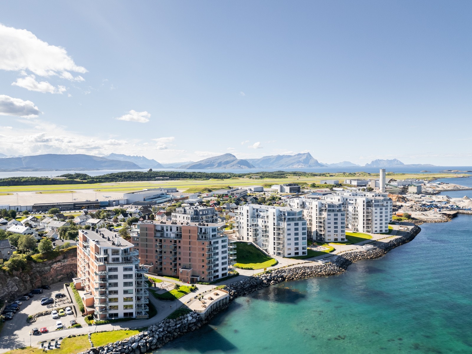 Bodø Panorama ligger fint plassert i vestbyen med sjøen som nabo Galleribilde