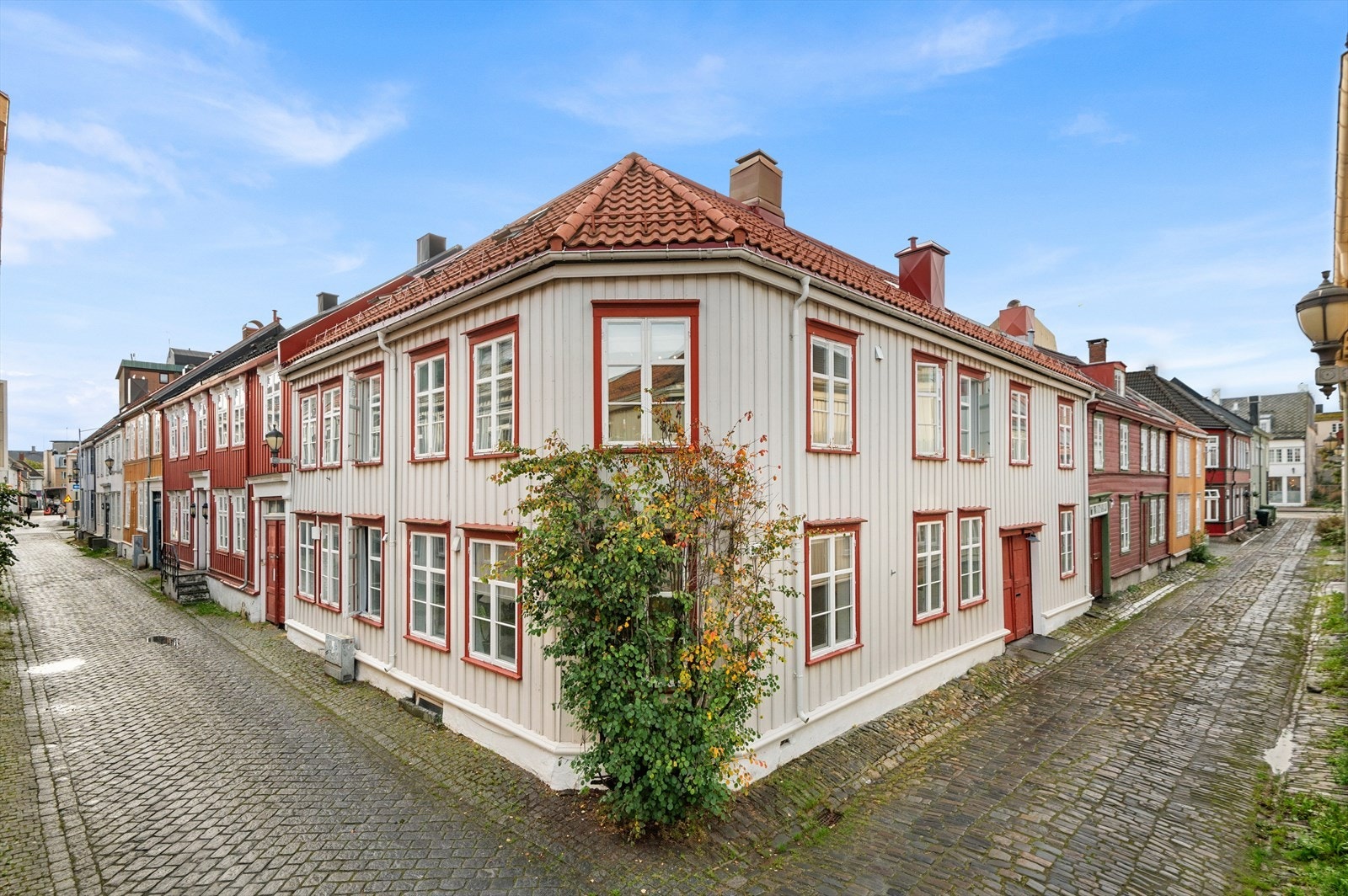 Dette området omtales som en skjult perle i Trondheim . Sentralt men svært rolig. Galleribilde