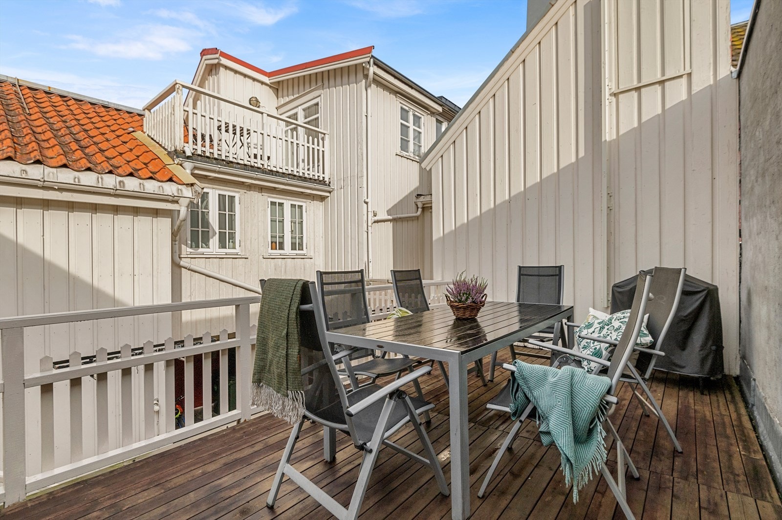 Felles takterrasse for beboerne i bygget. Galleribilde