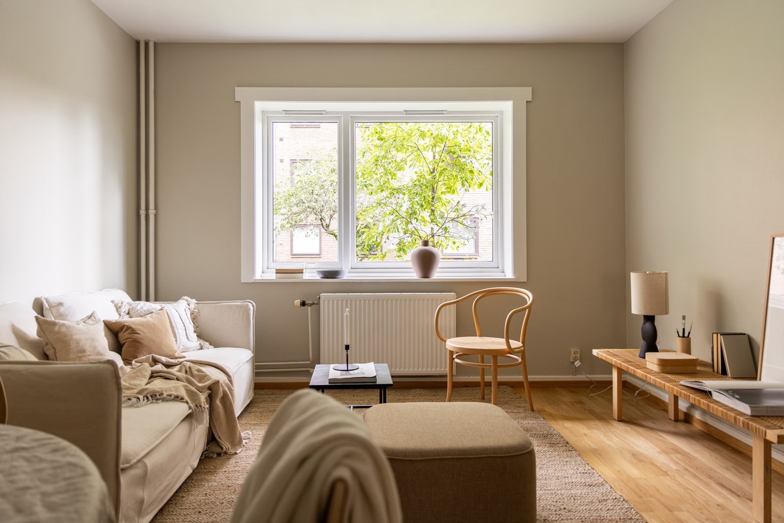 Ingrid Elgaaen v/Nordvik ønsker velkommen til Treschows gate 17D Galleribilde