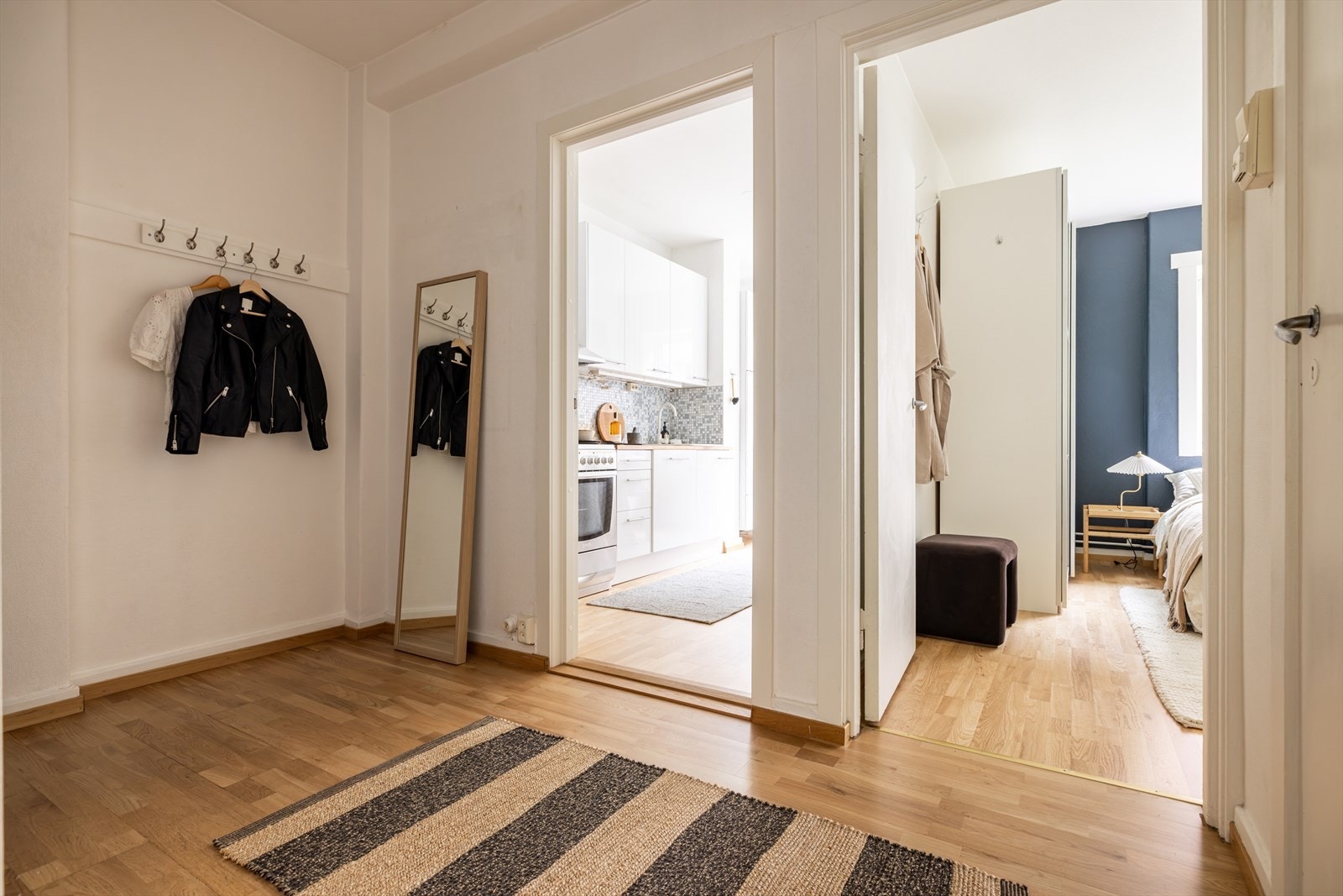 Leiligheten disponerer en kjellerbod og en loftsbod Galleribilde